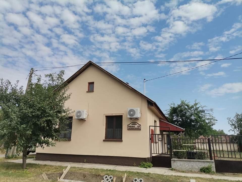 Apartment Pazsit-to Vendeghaz